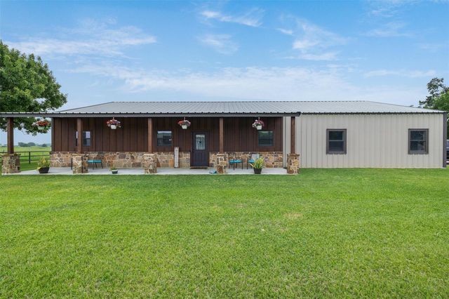 493 Hodde Road, Carmine, TX 78932