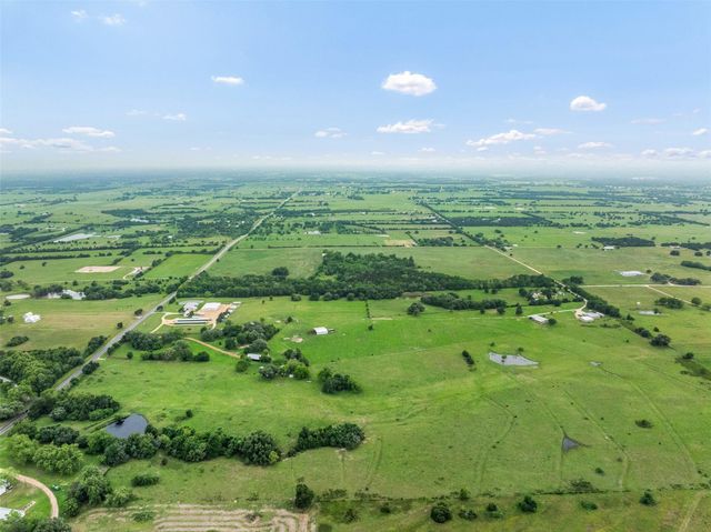 493 Hodde Road, Carmine, TX 78932