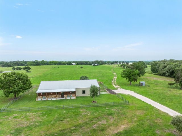 493 Hodde Road, Carmine, TX 78932
