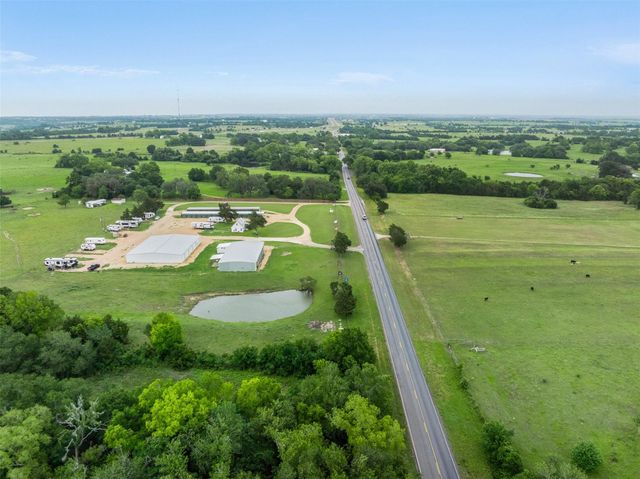 493 Hodde Road, Carmine, TX 78932