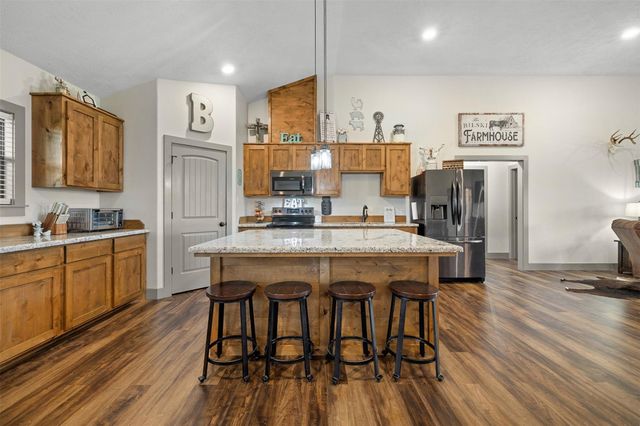 493 Hodde Road, Carmine, TX 78932