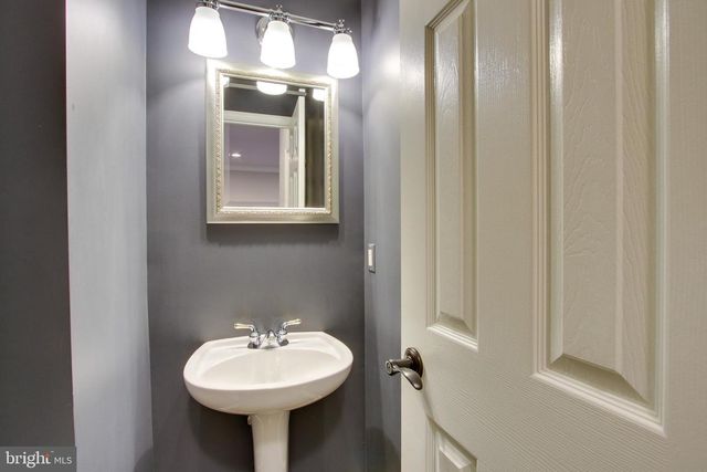 8818 HOWARD FOREST LN, Baltimore, MD 21208