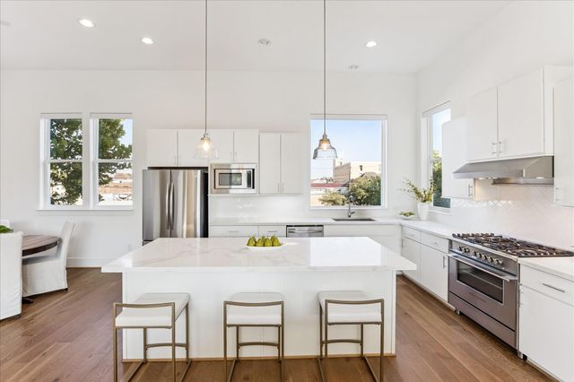 2414 Canal Street F, Houston, TX 77003