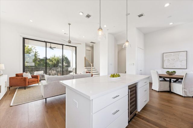 2414 Canal Street F, Houston, TX 77003