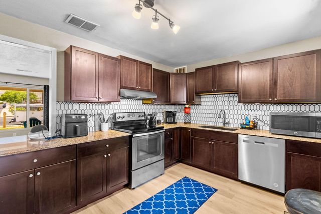 2629 E Christine Street NE, Albuquerque, NM 87112