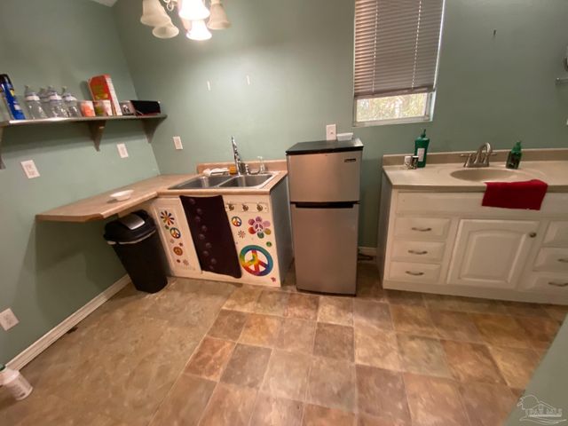 1820 Garcon Point Rd, Milton, FL 32583