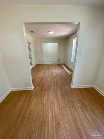 1820 Garcon Point Rd, Milton, FL 32583