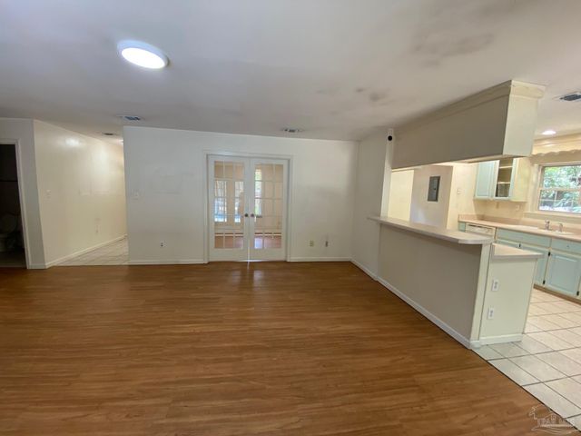 1820 Garcon Point Rd, Milton, FL 32583