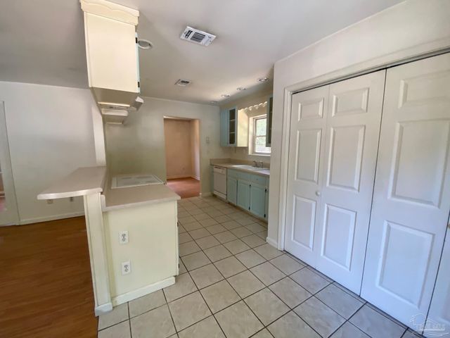 1820 Garcon Point Rd, Milton, FL 32583