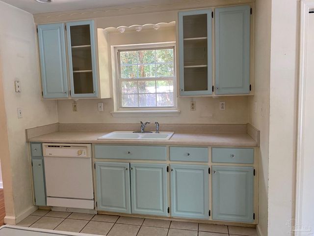 1820 Garcon Point Rd, Milton, FL 32583