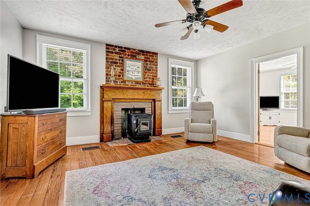 8450 Cheraw Rd, Mechanicsville, VA 23116