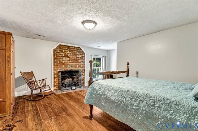 8450 Cheraw Rd, Mechanicsville, VA 23116