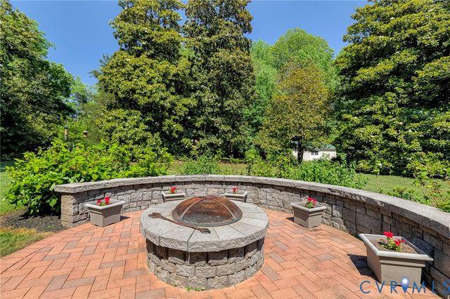 8450 Cheraw Rd, Mechanicsville, VA 23116