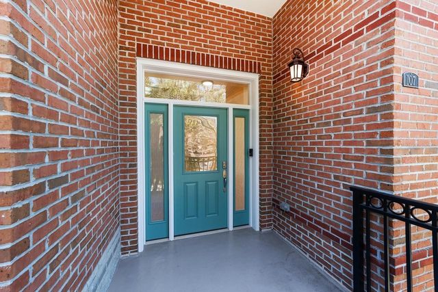 107 NE 4TH STREET, Gainesville, FL 32601