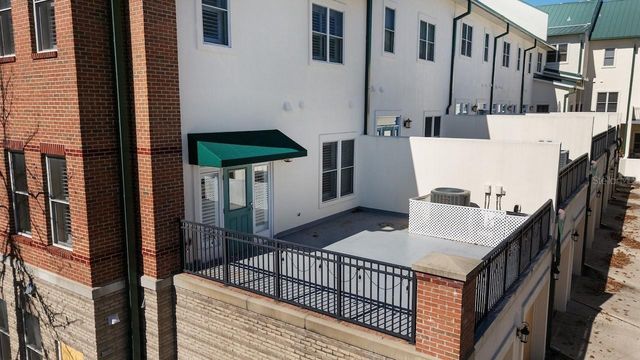 107 NE 4TH STREET, Gainesville, FL 32601