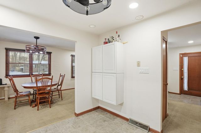 1455 Mississippi Place, Hobart, IN 46342