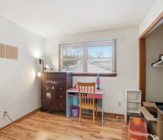 1455 Mississippi Place, Hobart, IN 46342