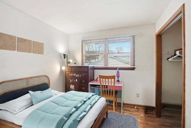 1455 Mississippi Place, Hobart, IN 46342