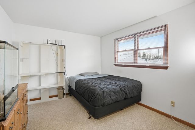 1455 Mississippi Place, Hobart, IN 46342