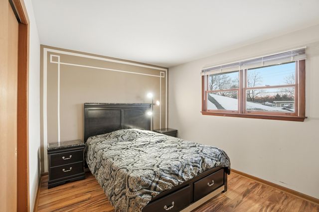 1455 Mississippi Place, Hobart, IN 46342