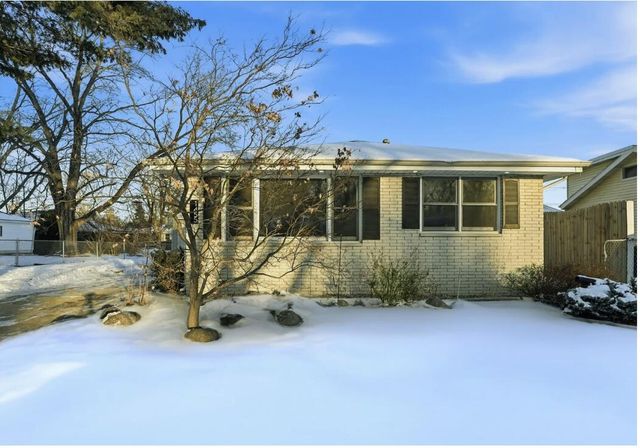 1455 Mississippi Place, Hobart, IN 46342