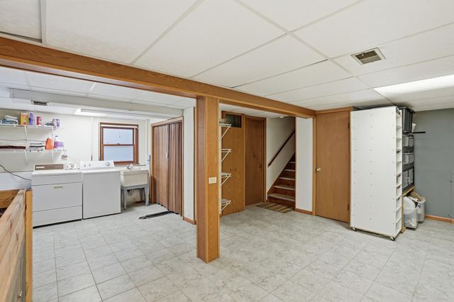 1455 Mississippi Place, Hobart, IN 46342