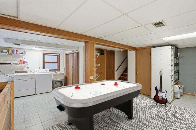 1455 Mississippi Place, Hobart, IN 46342