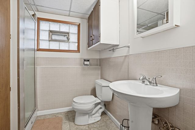 1455 Mississippi Place, Hobart, IN 46342