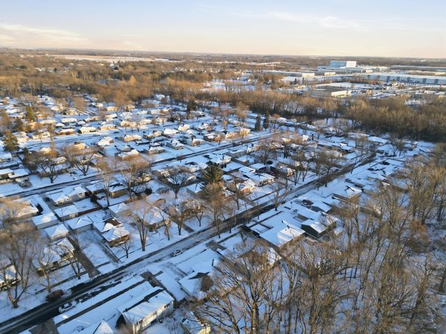 1455 Mississippi Place, Hobart, IN 46342