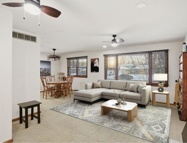 1455 Mississippi Place, Hobart, IN 46342