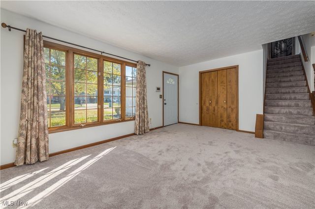 5614 S Nantucket Drive, Lorain, OH 44053