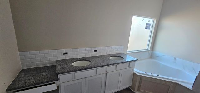 1530 E Appleton St, Valley Center, KS 67147