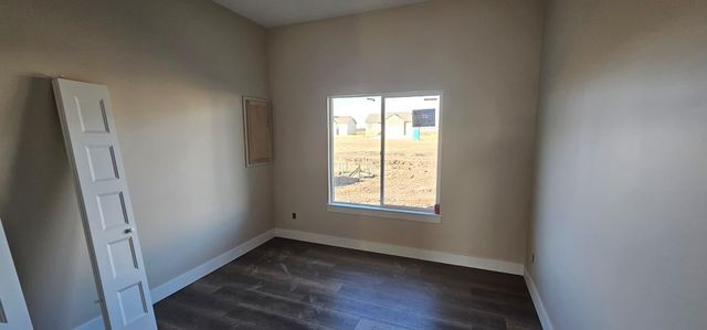 1530 E Appleton St, Valley Center, KS 67147