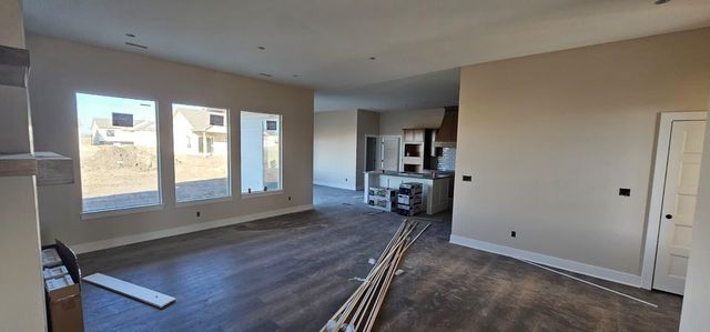 1530 E Appleton St, Valley Center, KS 67147