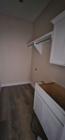 1530 E Appleton St, Valley Center, KS 67147