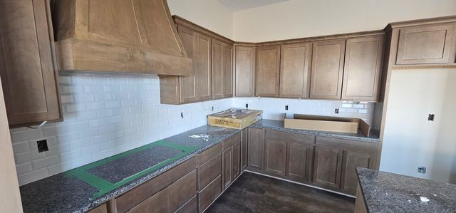 1530 E Appleton St, Valley Center, KS 67147