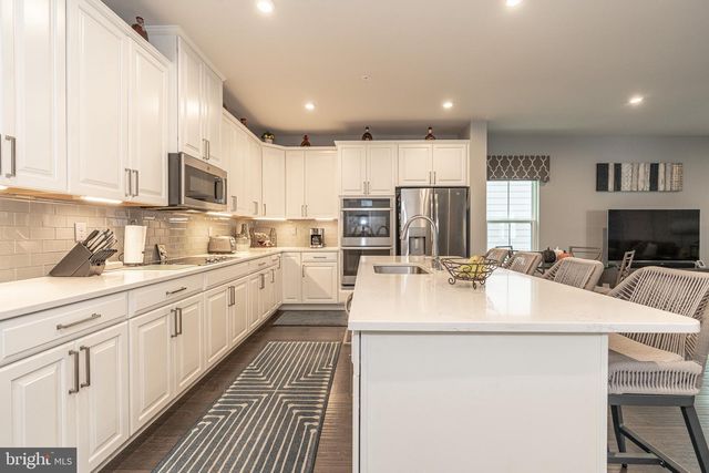 508 LADYWELL ST, Middle River, MD 21220