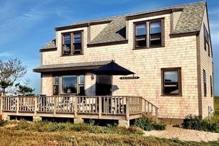 8 Maine Avenue, Nantucket, MA 02554
