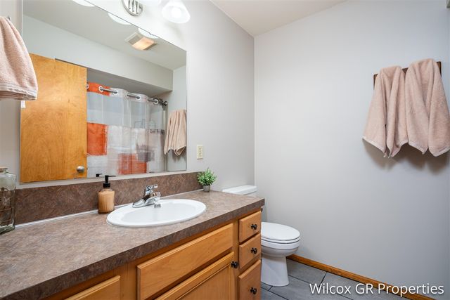 5278 Swanwood Street, Caledonia, MI 49316