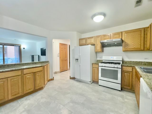 5965 N NORTHWEST Highway 101, Chicago, IL 60631