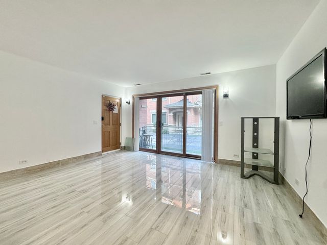 5965 N NORTHWEST Highway 101, Chicago, IL 60631