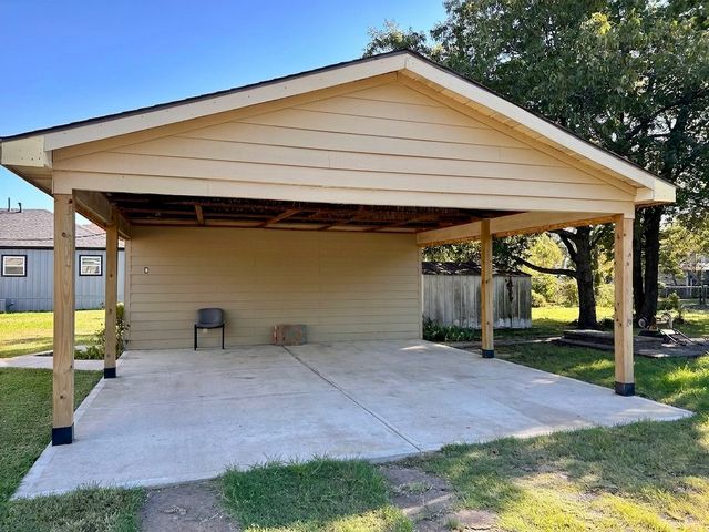 1120 N Ross Avenue, Sherman, TX 75090