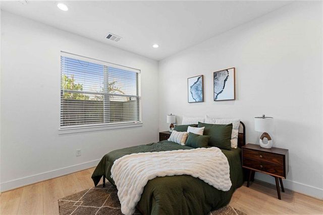 2524 Live Oak Street, Houston, TX 77004