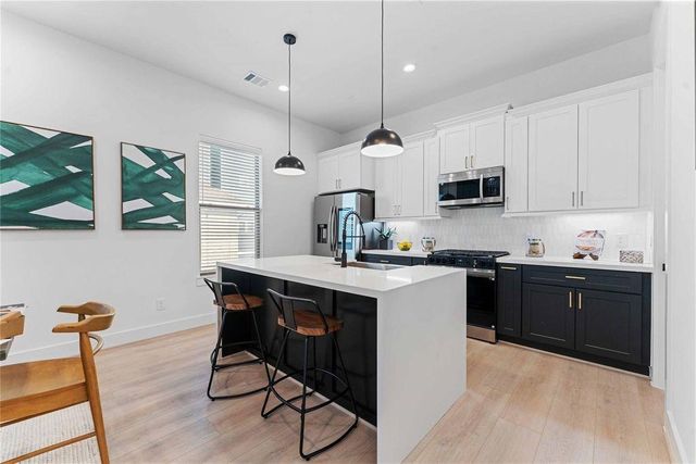2524 Live Oak Street, Houston, TX 77004