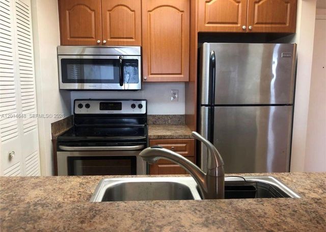 800 N Miami Ave E-407, Miami, FL 33136