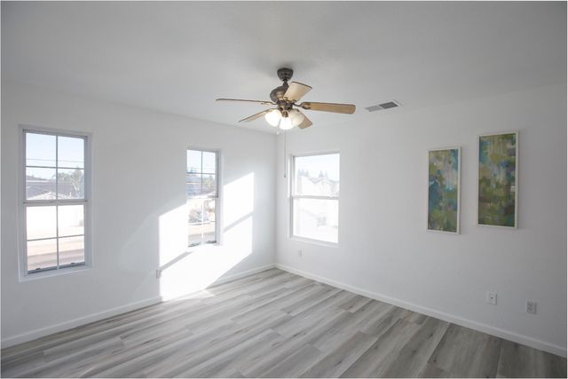 2668 Scott Avenue, Clovis, CA 93611