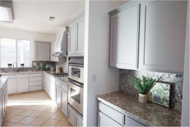 2668 Scott Avenue, Clovis, CA 93611