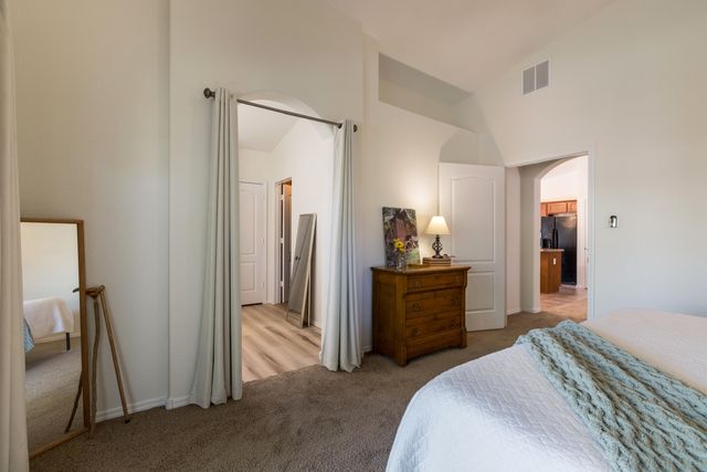 3250 Tin Cup Road NE, Rio Rancho, NM 87144