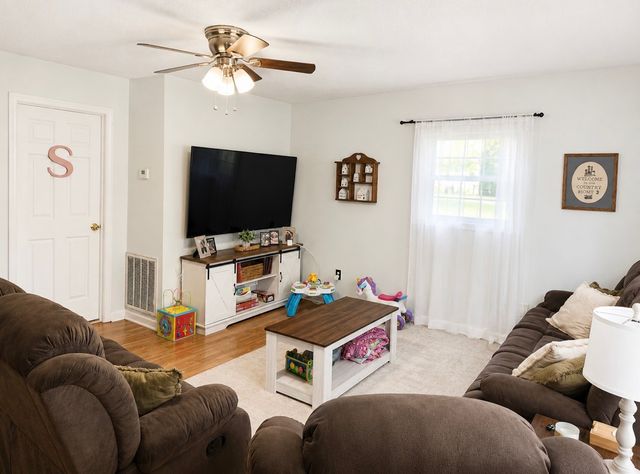 30429 Sims St, Ardmore, TN 38449