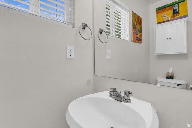 4481 W PALE MOON LN, South Jordan, UT 84009